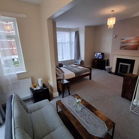 Inn By The Sea, Portsmouth - En Suite Rooms With Or Without Sea View, Onsite Ev 22Kw بورتسماوث المظهر الخارجي الصورة