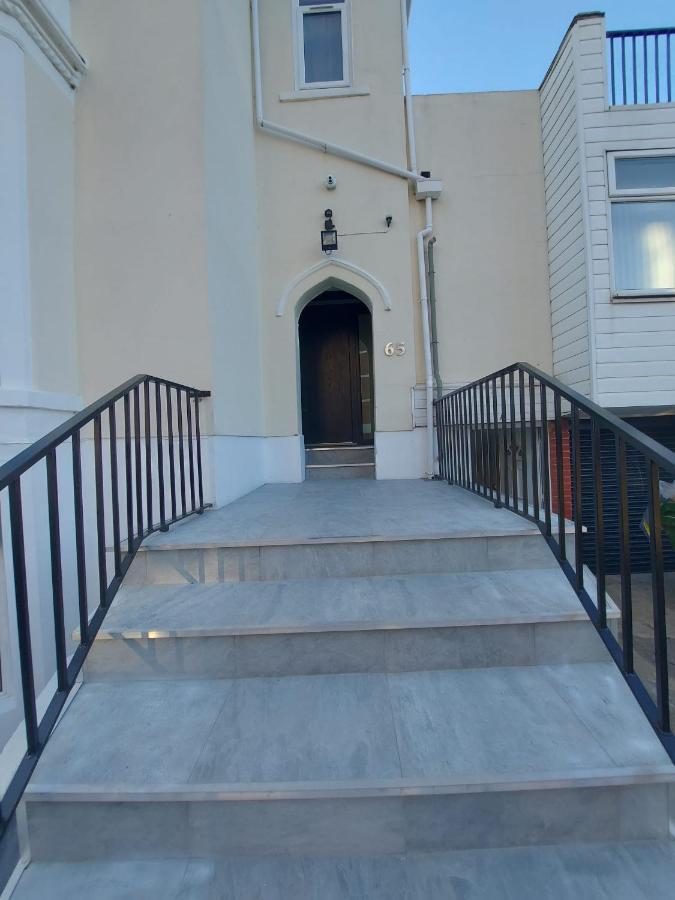 Inn By The Sea, Portsmouth - En Suite Rooms With Or Without Sea View, Onsite Ev 22Kw بورتسماوث المظهر الخارجي الصورة