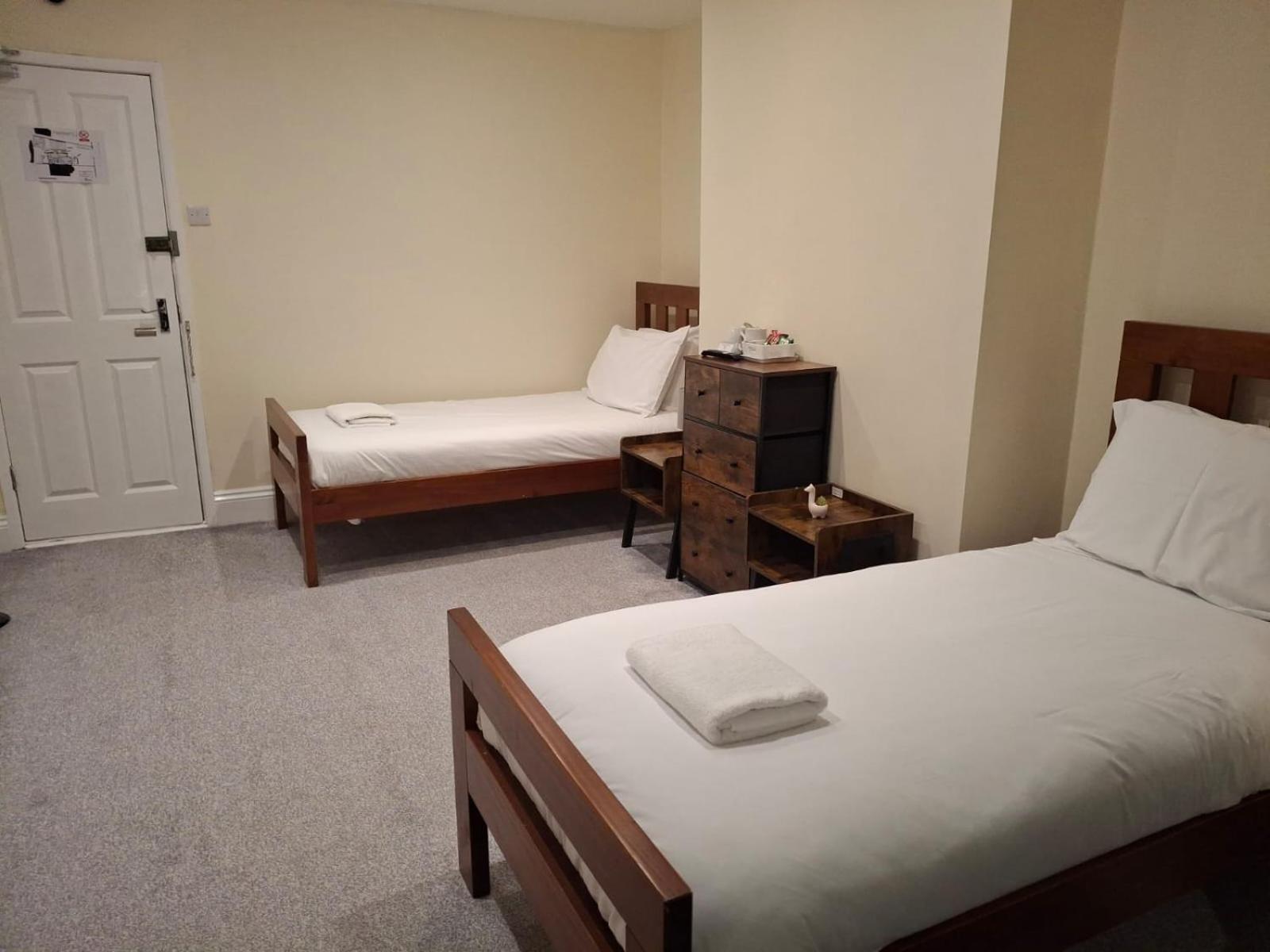 Inn By The Sea, Portsmouth - En Suite Rooms With Or Without Sea View, Onsite Ev 22Kw بورتسماوث المظهر الخارجي الصورة