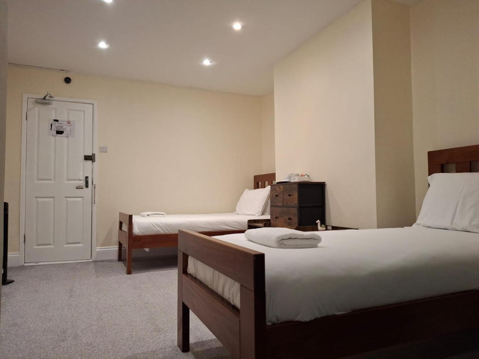 Inn By The Sea, Portsmouth - En Suite Rooms With Or Without Sea View, Onsite Ev 22Kw بورتسماوث المظهر الخارجي الصورة