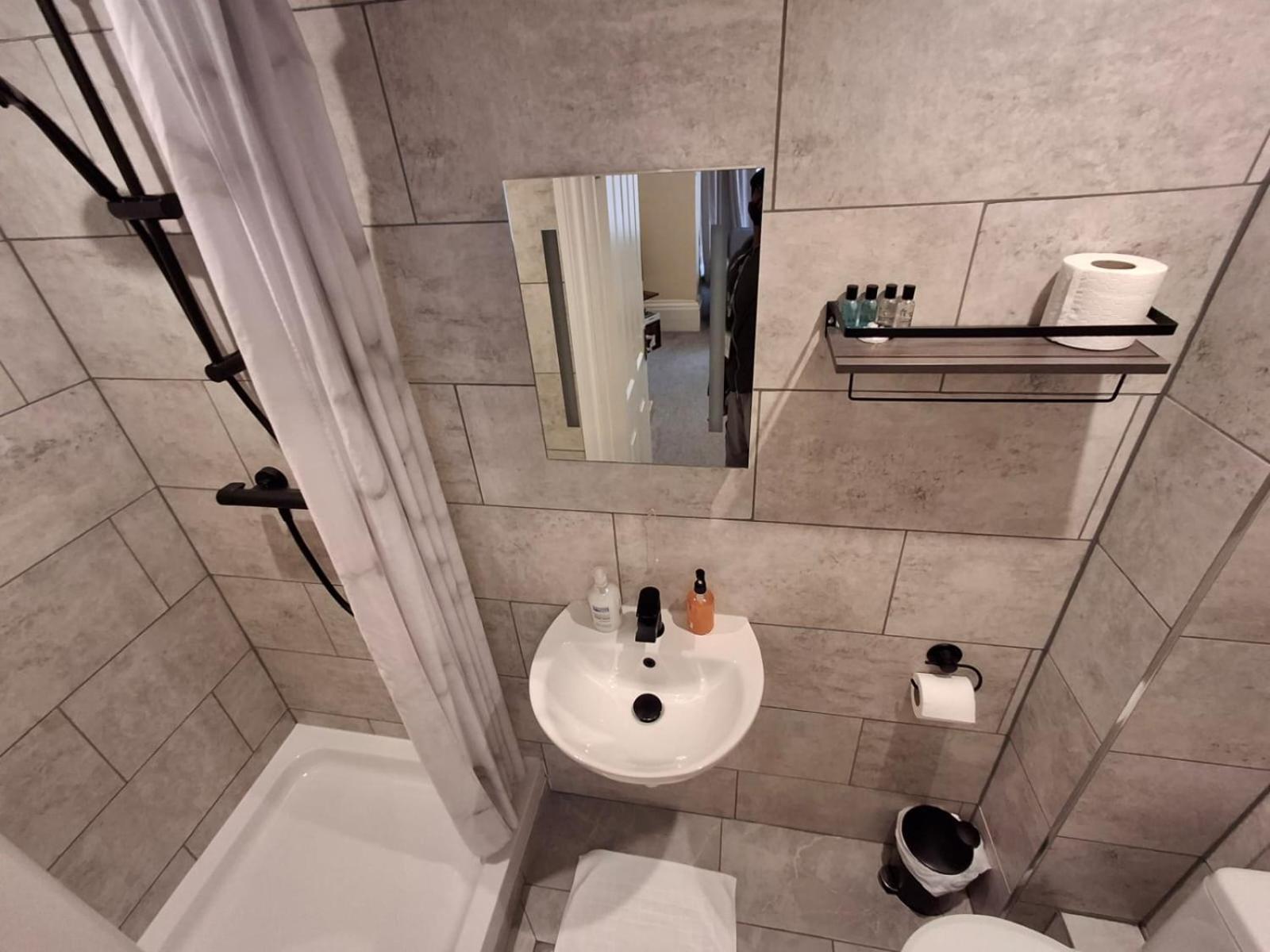 Inn By The Sea, Portsmouth - En Suite Rooms With Or Without Sea View, Onsite Ev 22Kw بورتسماوث المظهر الخارجي الصورة