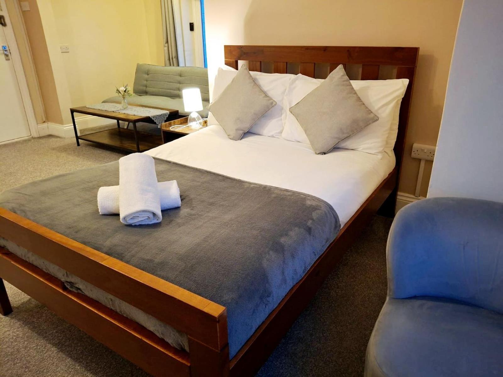 Inn By The Sea, Portsmouth - En Suite Rooms With Or Without Sea View, Onsite Ev 22Kw بورتسماوث المظهر الخارجي الصورة